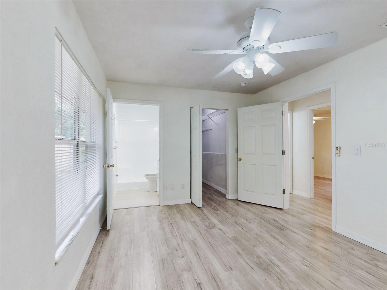 111 VALENCIA DR, EDGEWATER, FL, 32132
