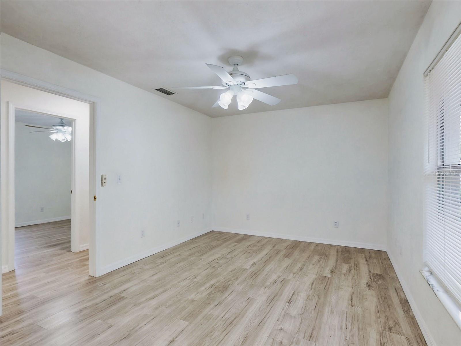 111 VALENCIA DR, EDGEWATER, FL, 32132
