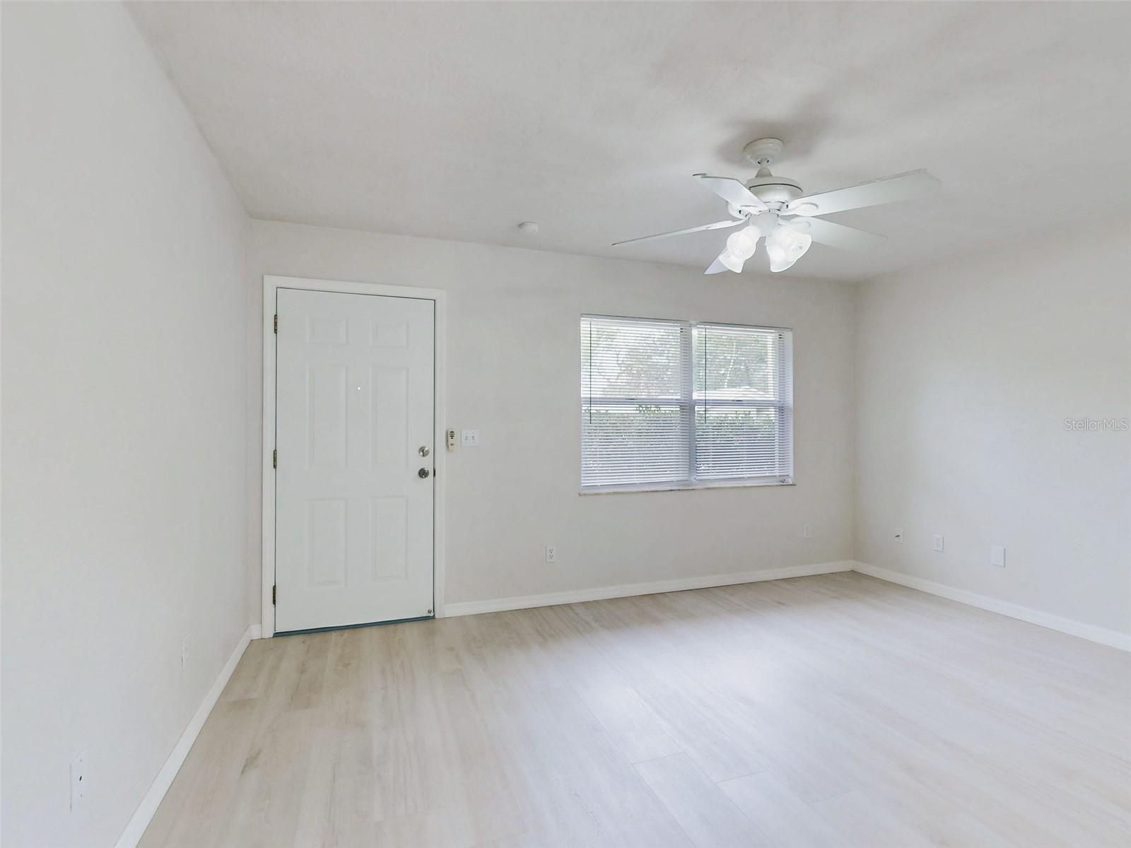 111 VALENCIA DR, EDGEWATER, FL, 32132