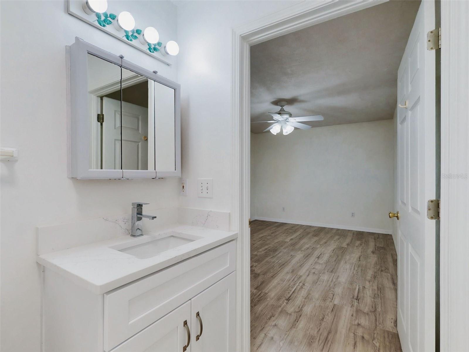 111 VALENCIA DR, EDGEWATER, FL, 32132