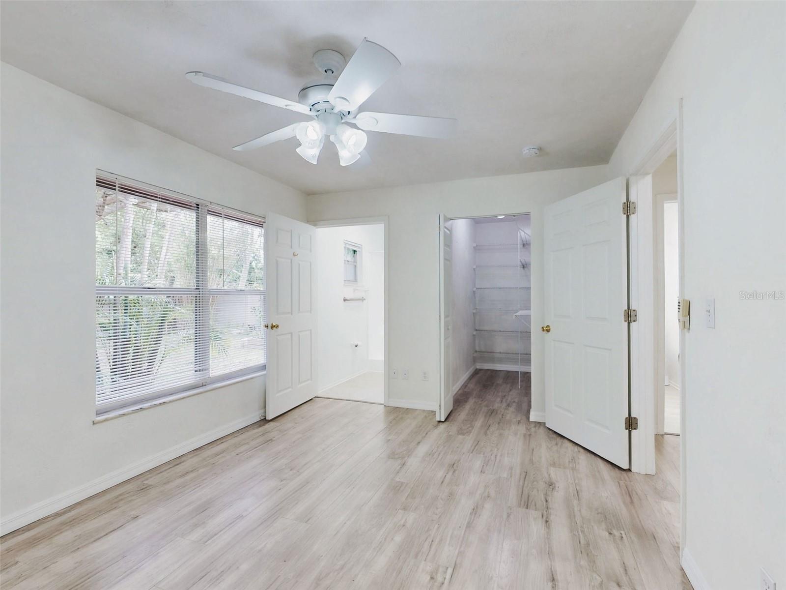 111 VALENCIA DR, EDGEWATER, FL, 32132
