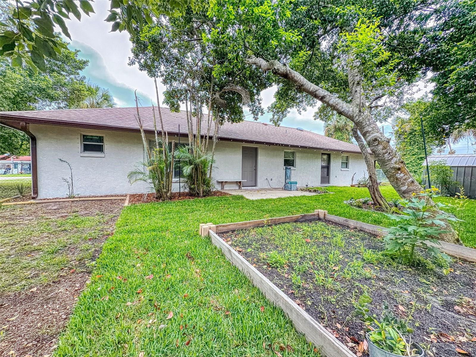 111 VALENCIA DR, EDGEWATER, FL, 32132