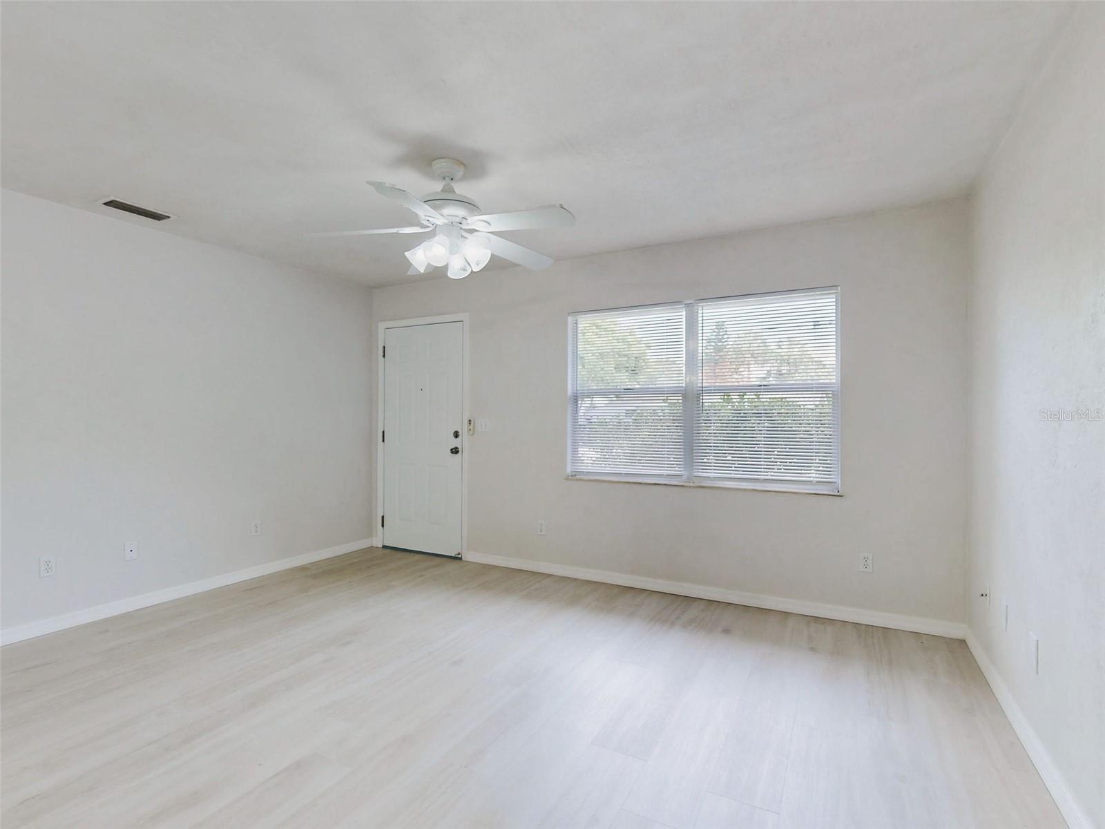111 VALENCIA DR, EDGEWATER, FL, 32132