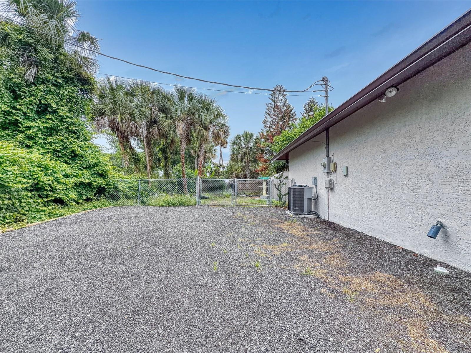 111 VALENCIA DR, EDGEWATER, FL, 32132