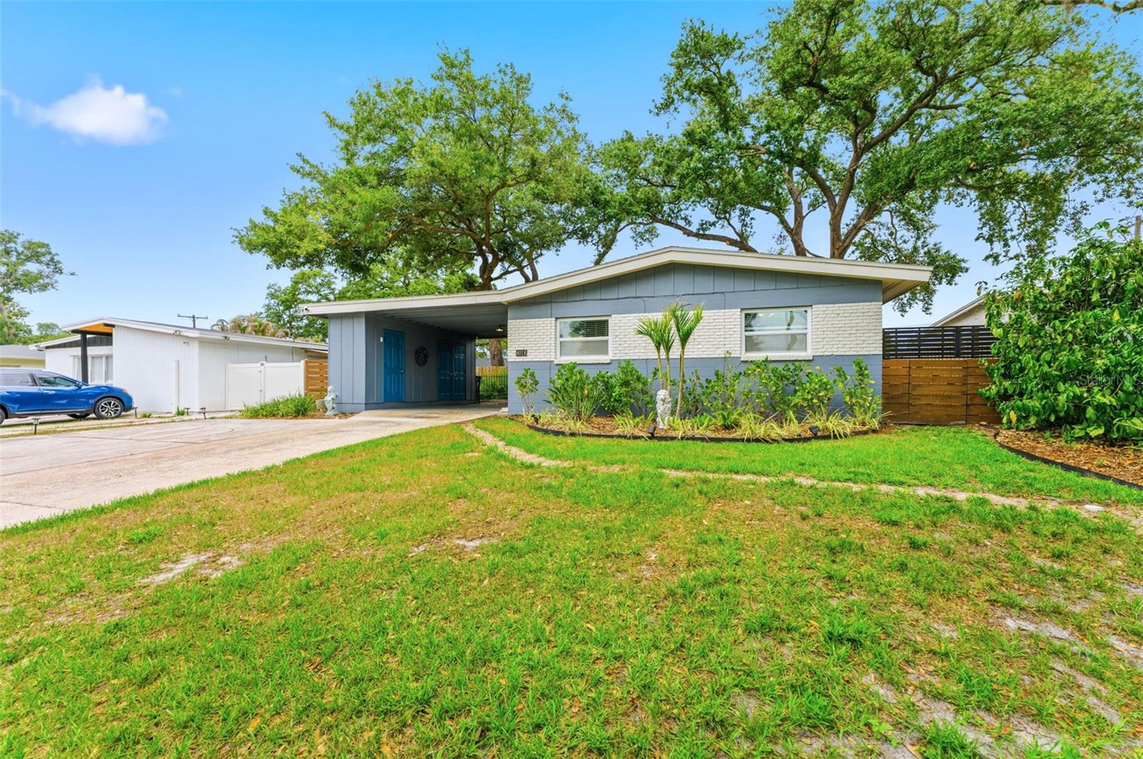 8018 N OLA AVE, TAMPA, FL, 33604