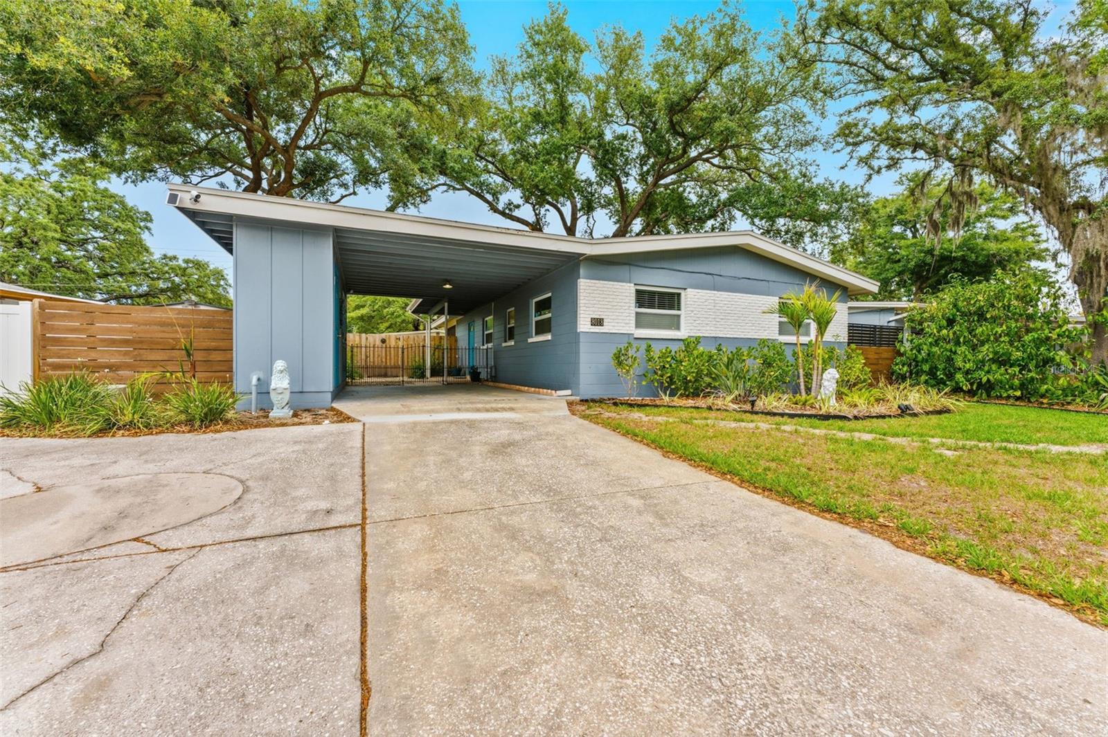 8018 N OLA AVE, TAMPA, FL, 33604