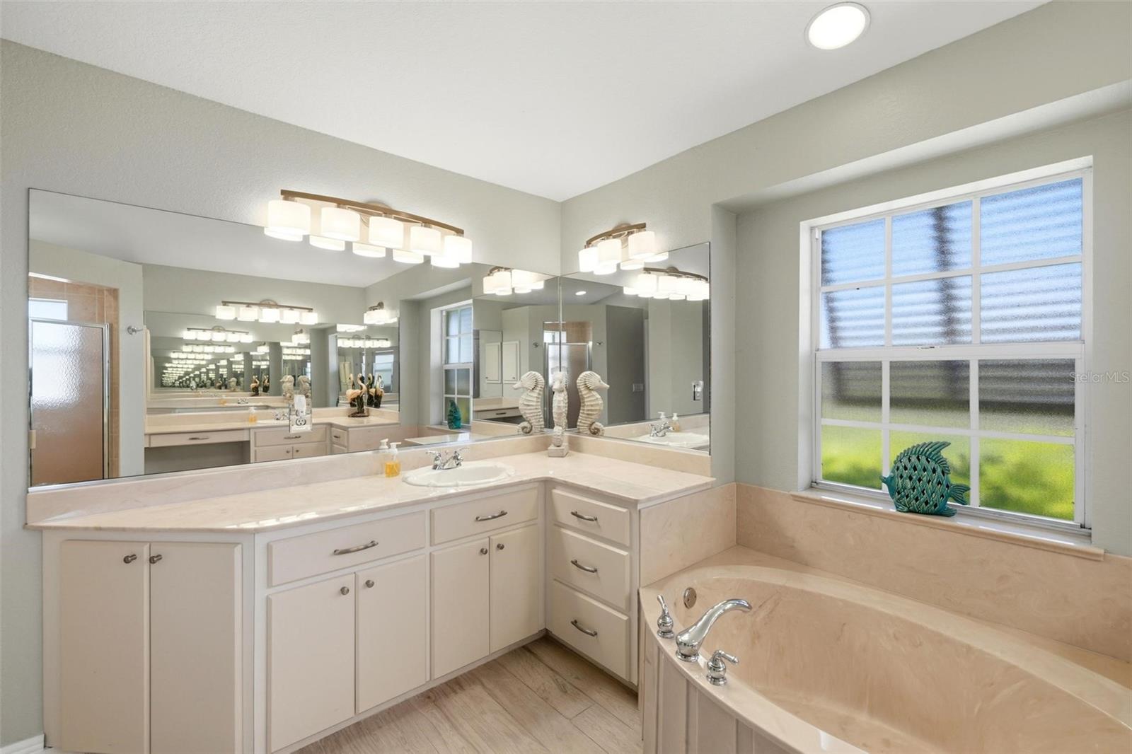 894 BOUNDARY BLVD, ROTONDA WEST, FL, 33947