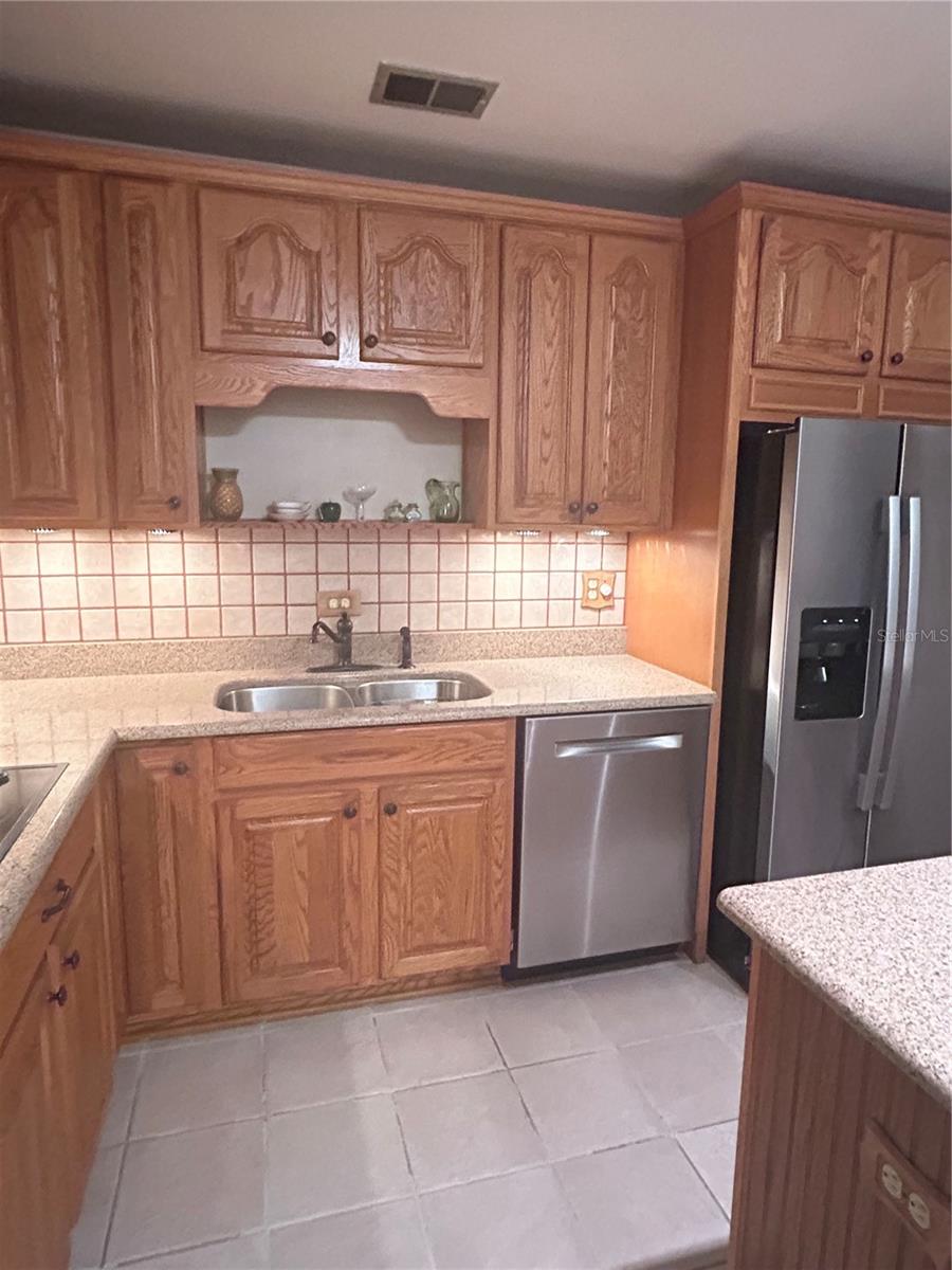 902 N CRYSTAL TER, PLANT CITY, FL, 33563
