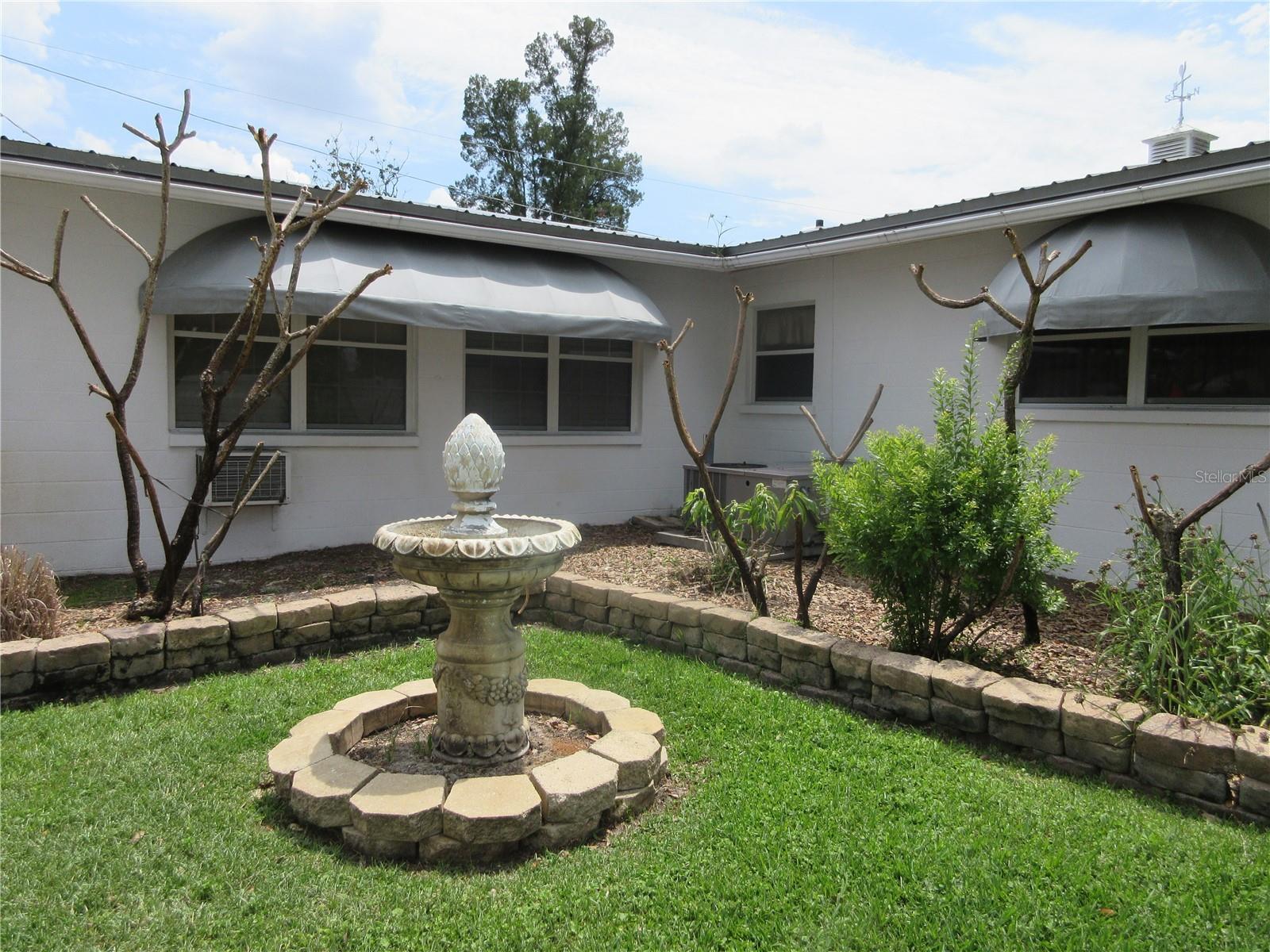 902 N CRYSTAL TER, PLANT CITY, FL, 33563