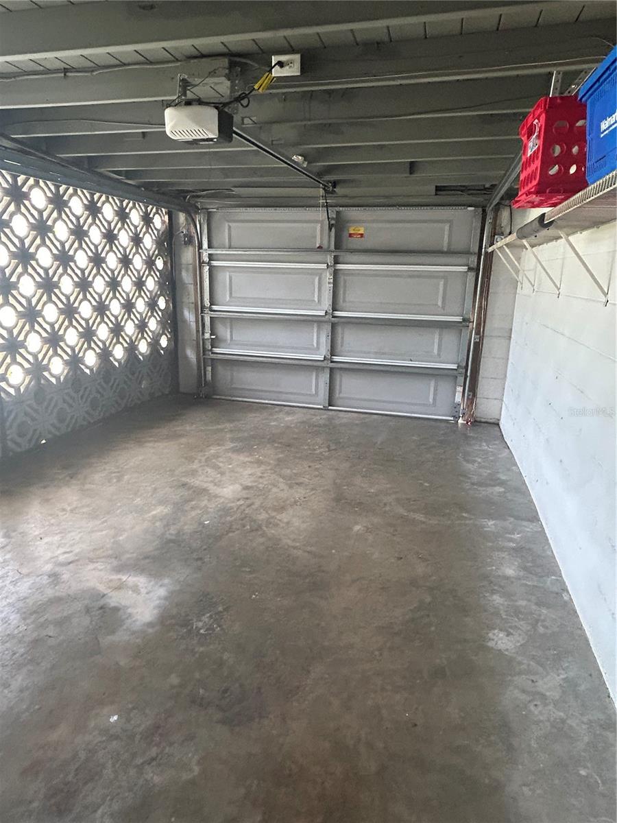 902 N CRYSTAL TER, PLANT CITY, FL, 33563