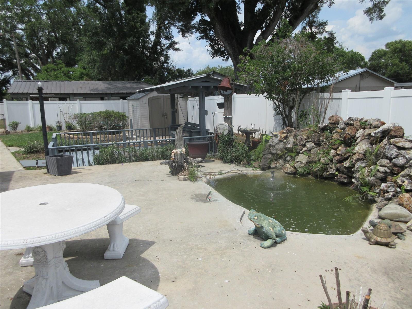 902 N CRYSTAL TER, PLANT CITY, FL, 33563