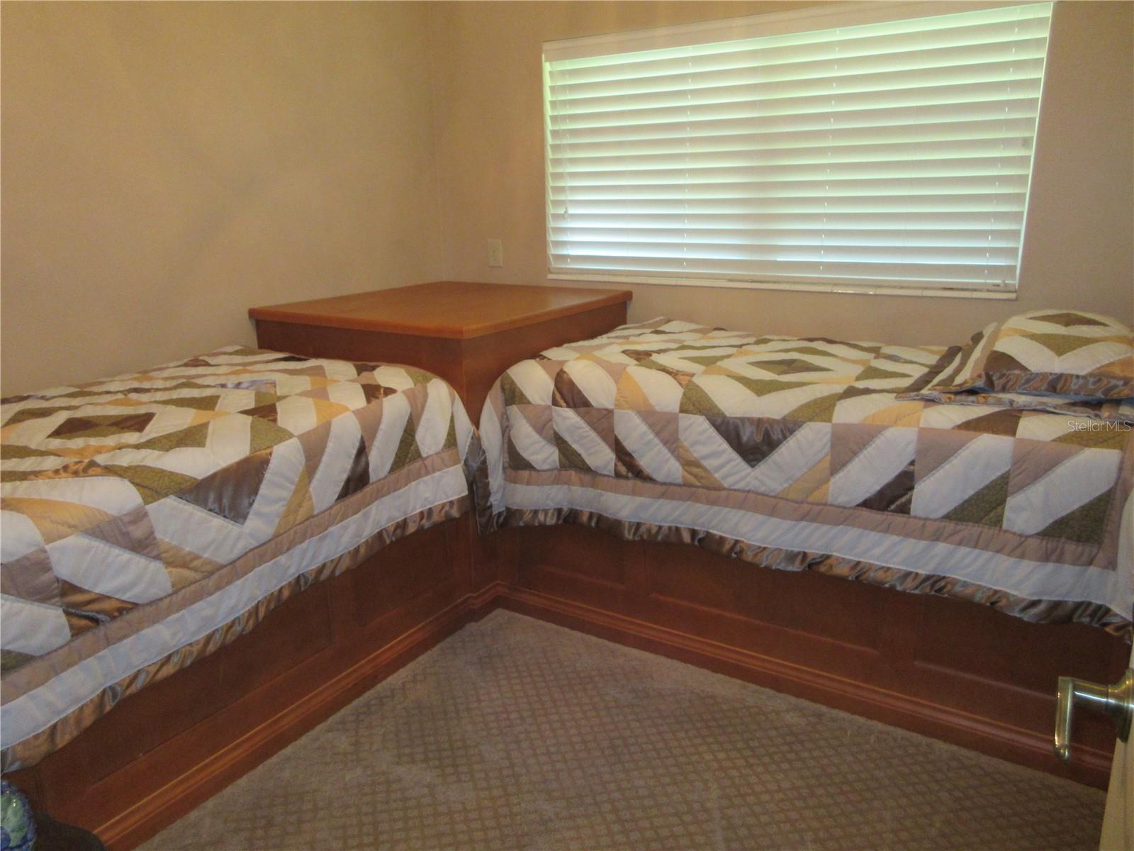 902 N CRYSTAL TER, PLANT CITY, FL, 33563