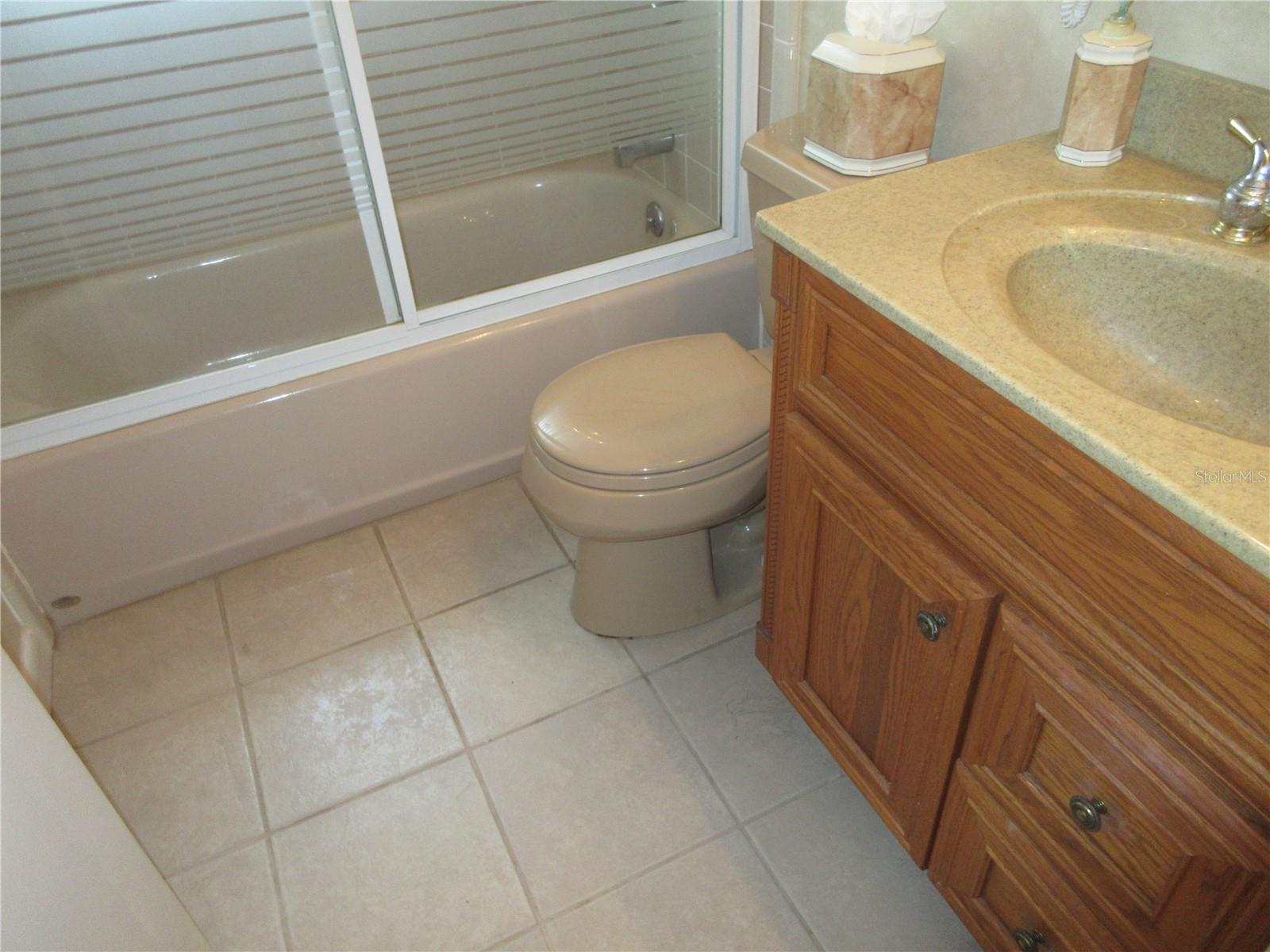 902 N CRYSTAL TER, PLANT CITY, FL, 33563