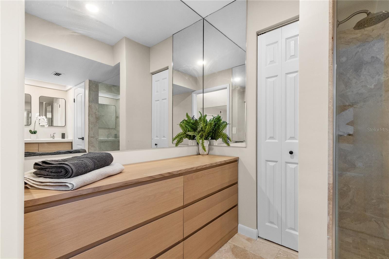 4222 FAIRWAY CIR #4222, TAMPA, FL, 33618
