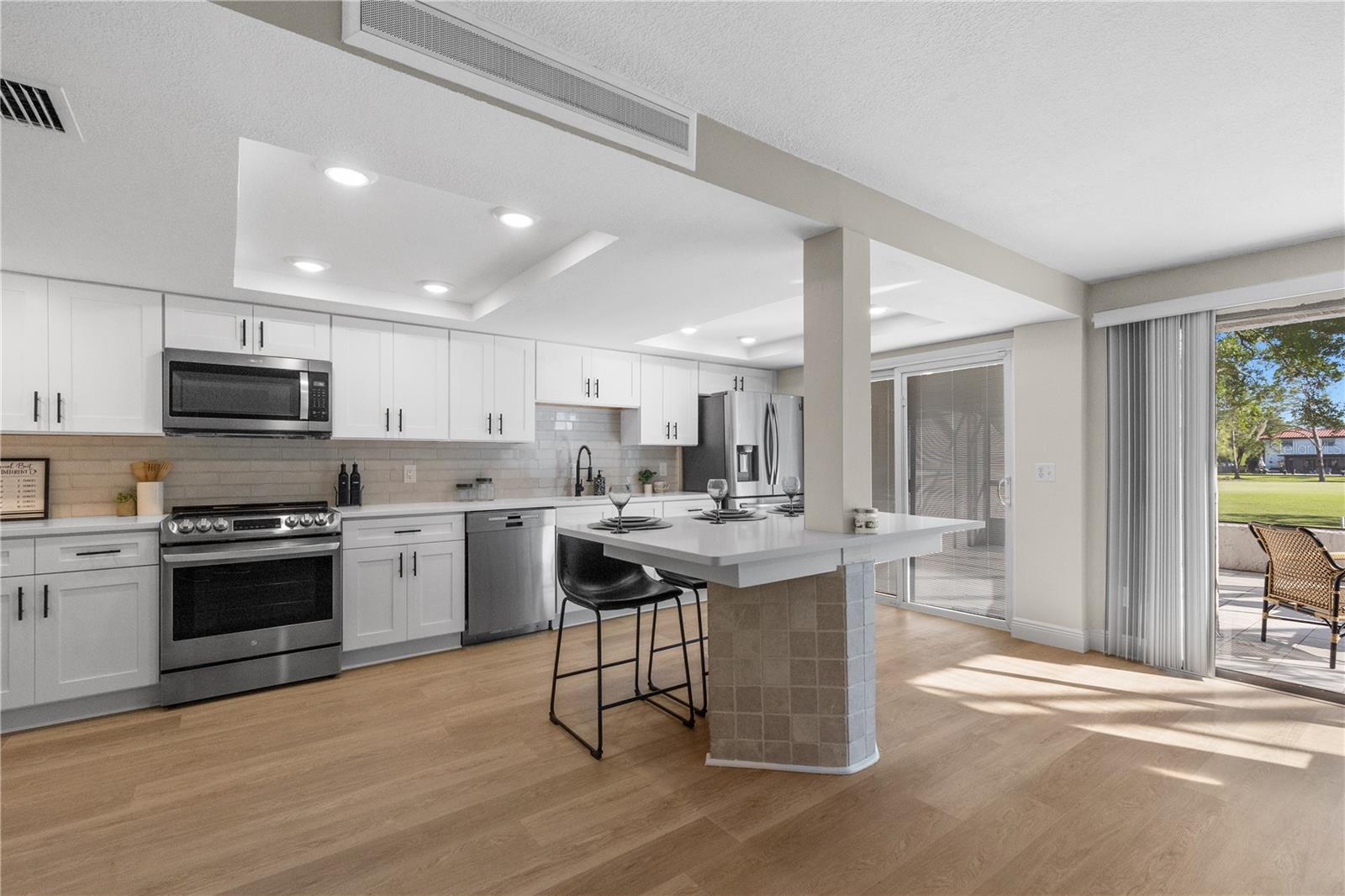 4222 FAIRWAY CIR #4222, TAMPA, FL, 33618