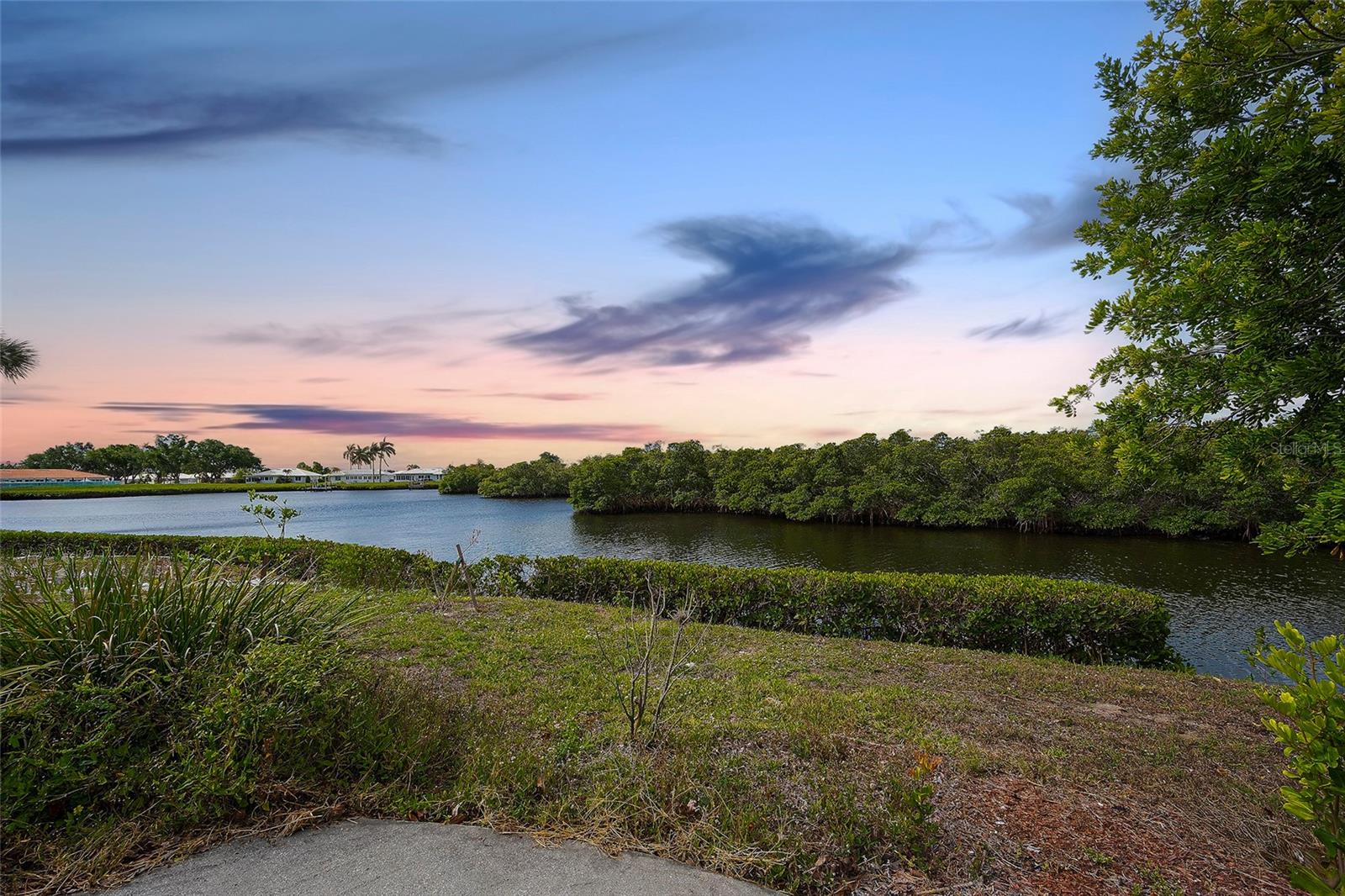 3810 JOYCE DR, BRADENTON, FL, 34208