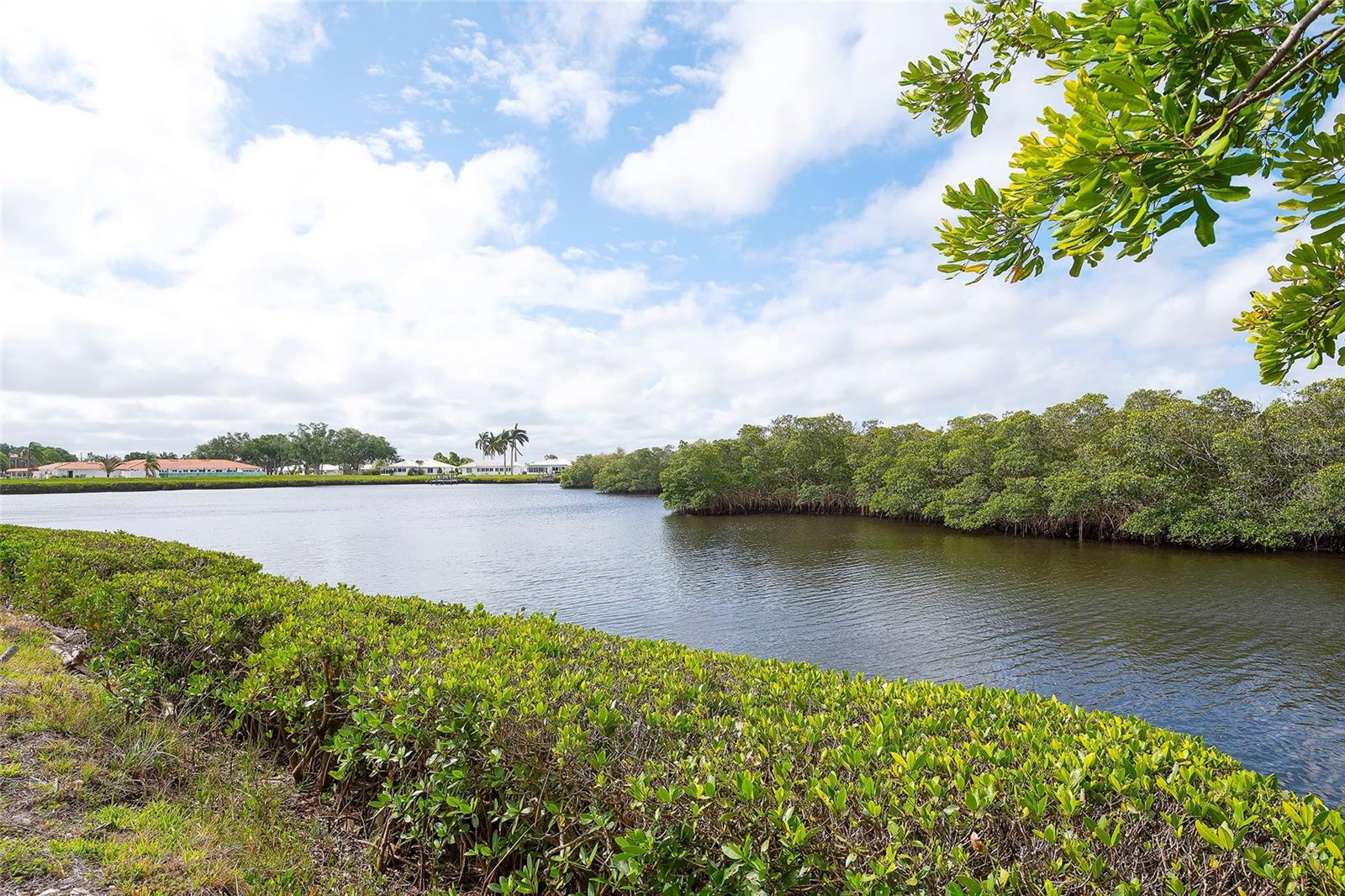 3810 JOYCE DR, BRADENTON, FL, 34208