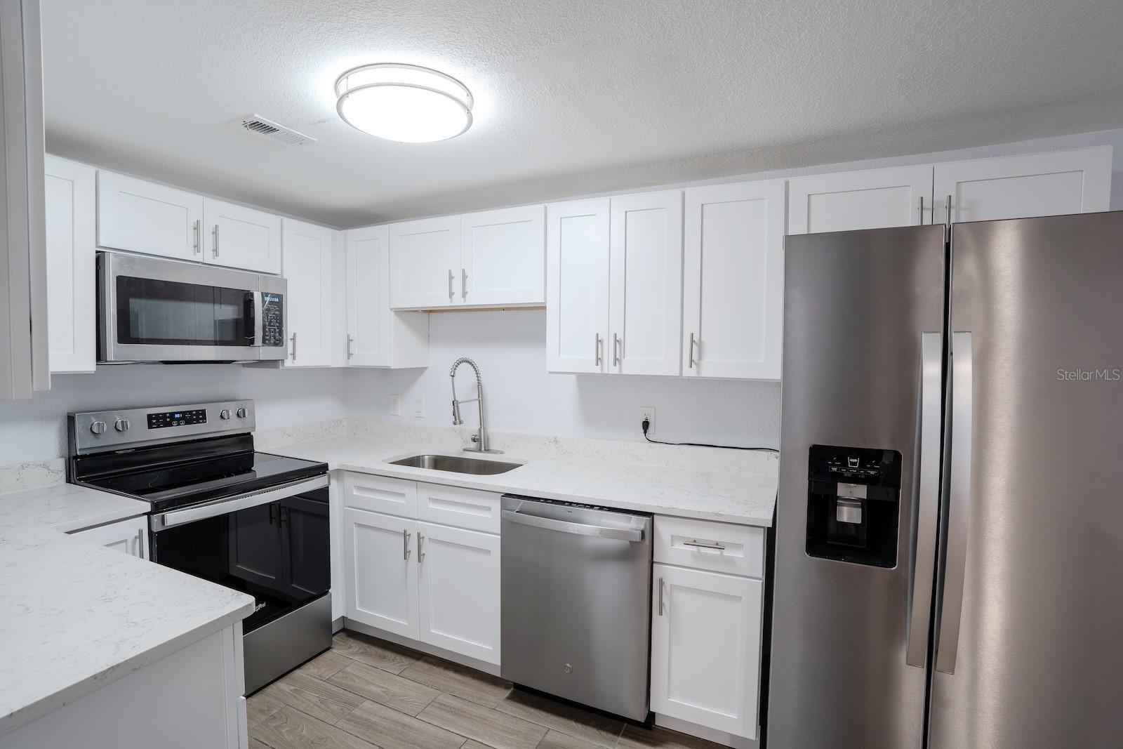 503 MOORE AVE, SEFFNER, FL, 33584