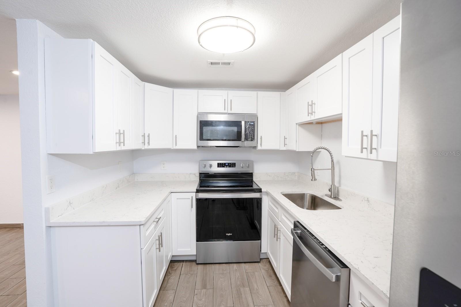503 MOORE AVE, SEFFNER, FL, 33584