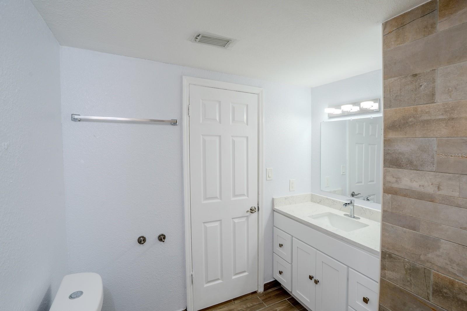 503 MOORE AVE, SEFFNER, FL, 33584