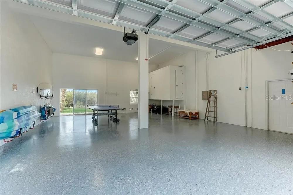 2424 BAY DR, BRADENTON, FL, 34207