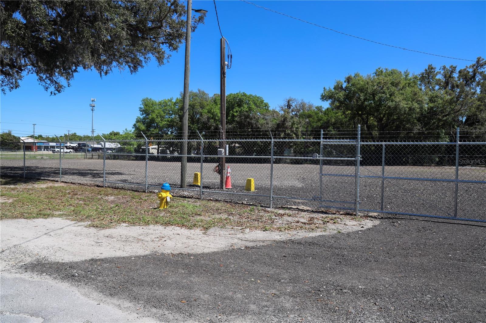 11703 N US 301 HWY, THONOTOSASSA, FL, 33592