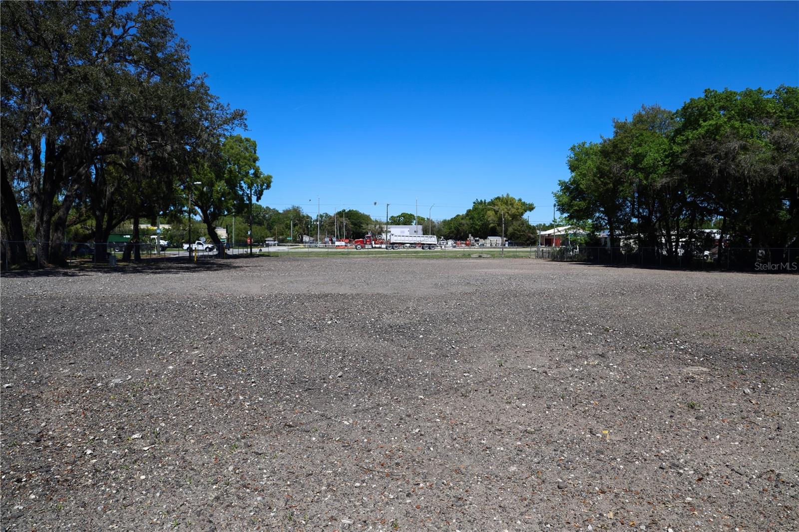 11703 N US 301 HWY, THONOTOSASSA, FL, 33592