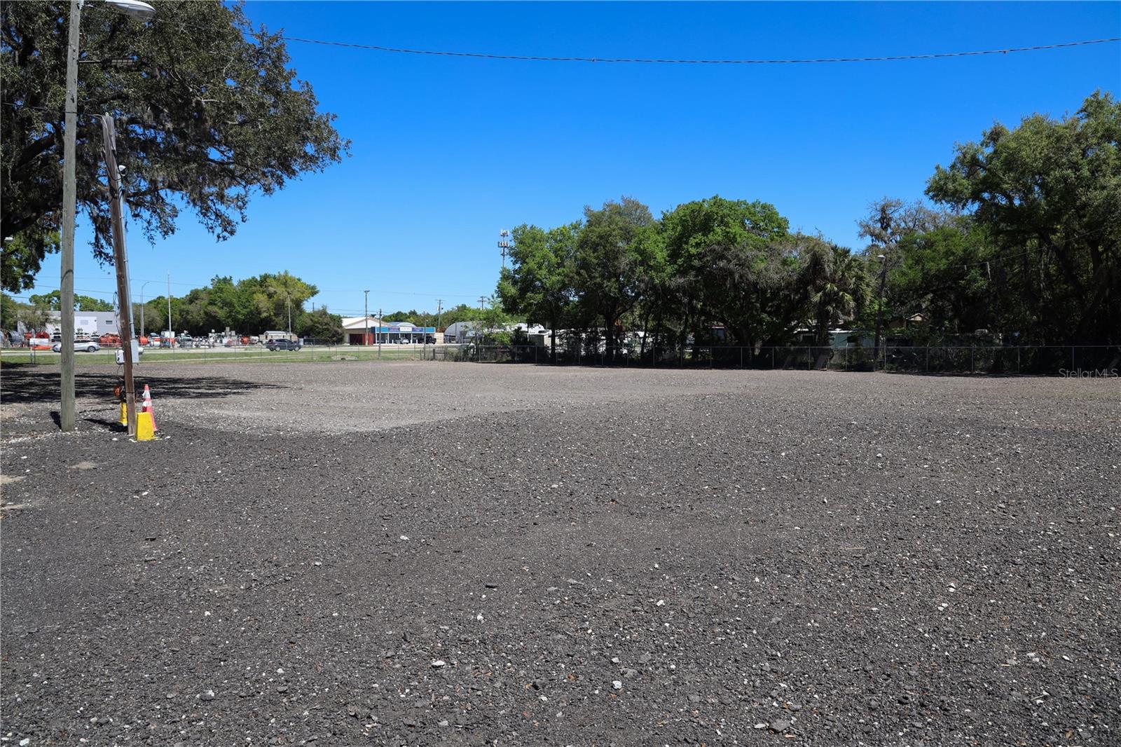 11703 N US 301 HWY, THONOTOSASSA, FL, 33592