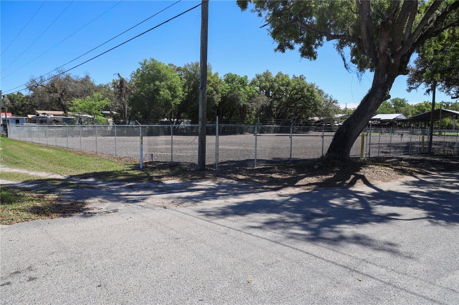 11703 N US 301 HWY, THONOTOSASSA, FL, 33592