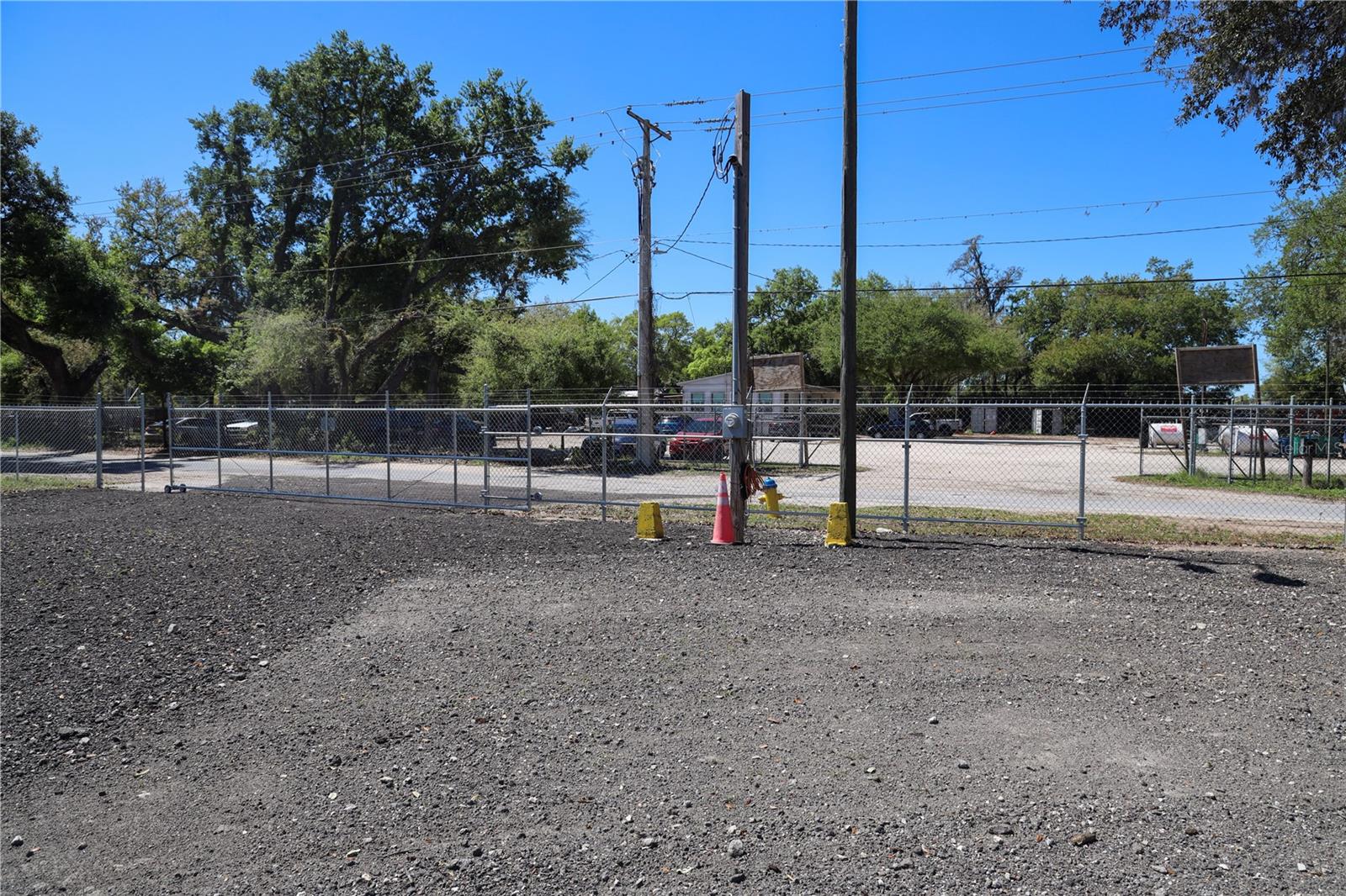 11703 N US 301 HWY, THONOTOSASSA, FL, 33592