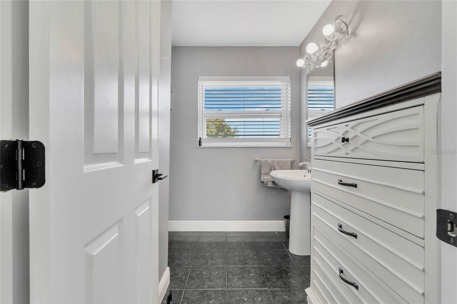 16131 JOHNS LAKE RD, CLERMONT, FL, 34711