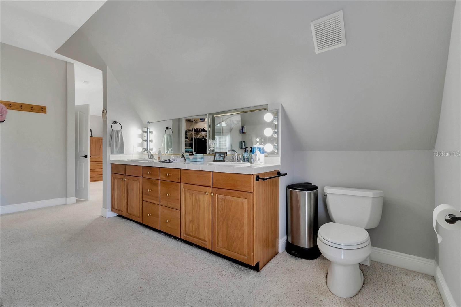 16131 JOHNS LAKE RD, CLERMONT, FL, 34711