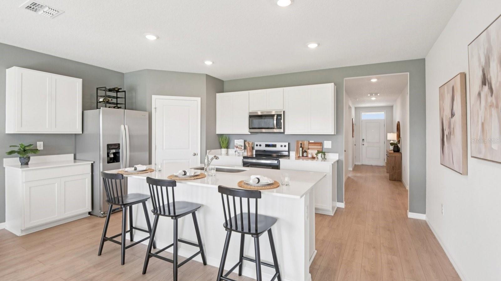 8605 TIDEWATER TRAIL AVE, TEMPLE TERRACE, FL, 33637