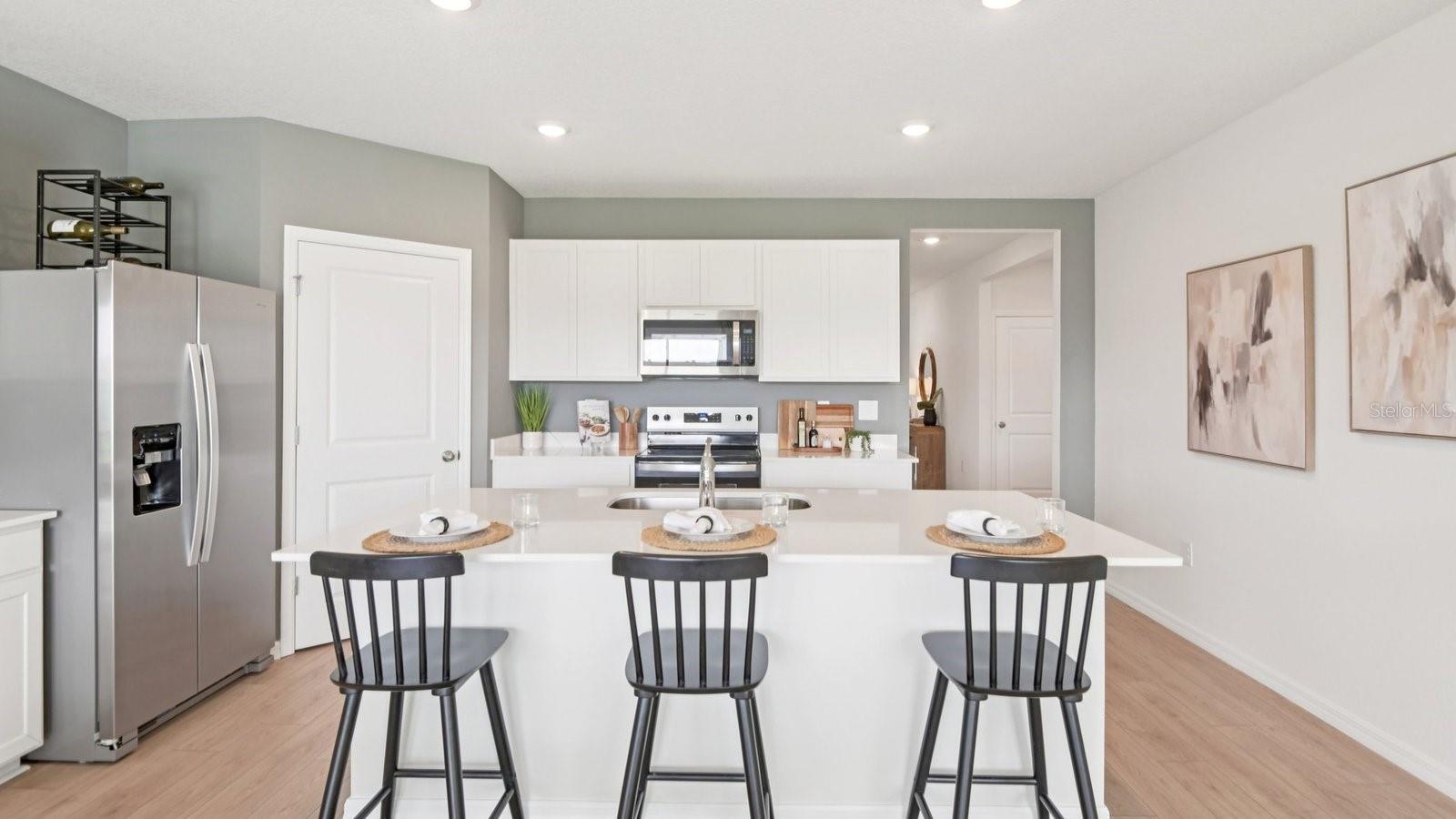 8605 TIDEWATER TRAIL AVE, TEMPLE TERRACE, FL, 33637