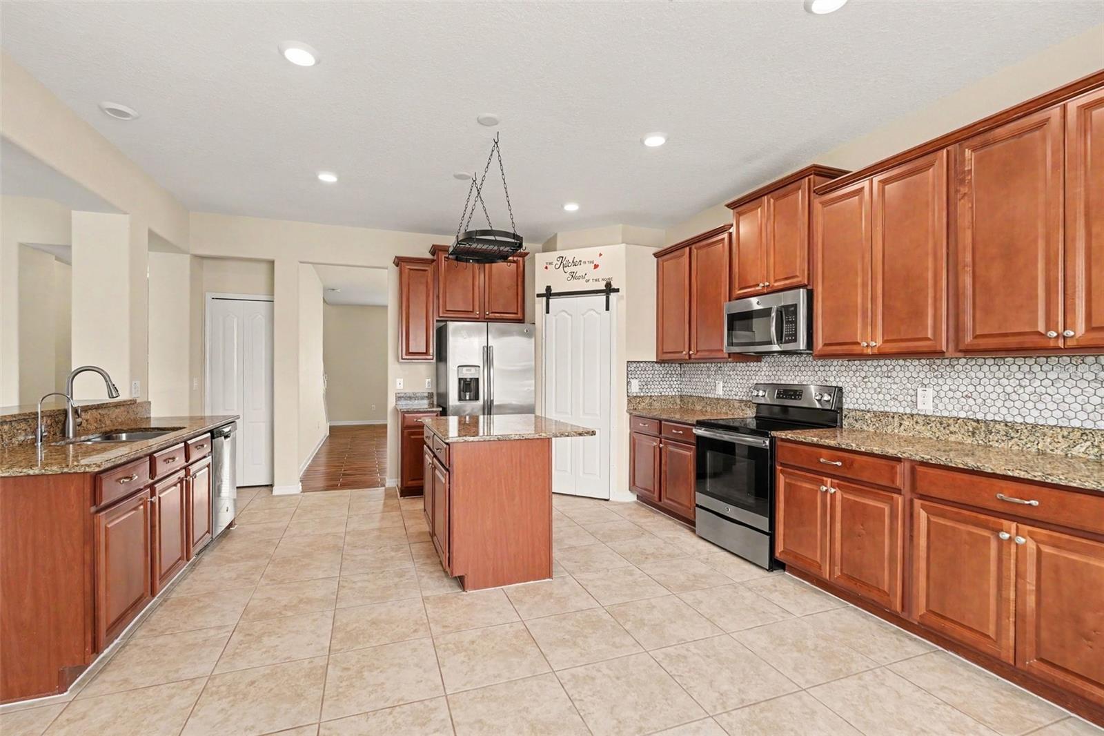 13740 NEWPORT SHORES DR, HUDSON, FL, 34669