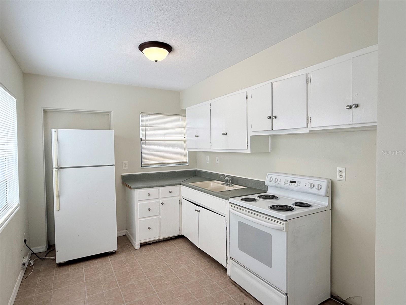 2404 10TH ST W #1, BRADENTON, FL, 34205