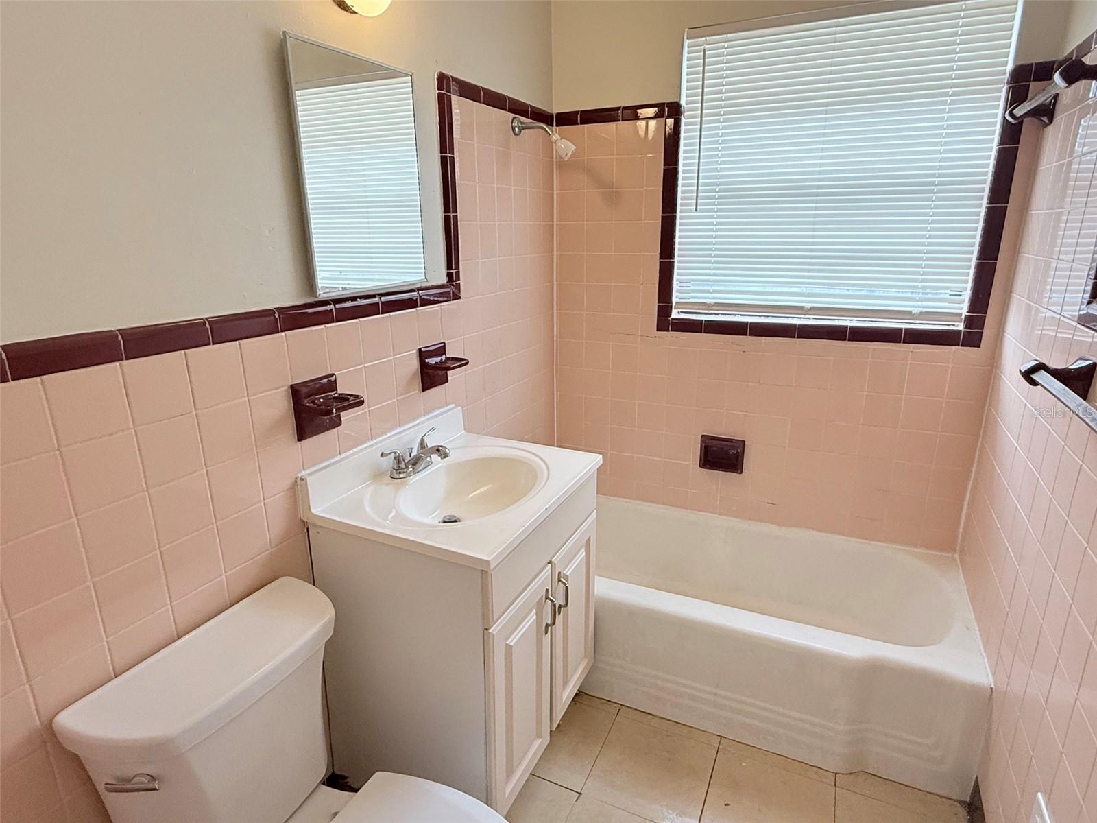 2404 10TH ST W #1, BRADENTON, FL, 34205