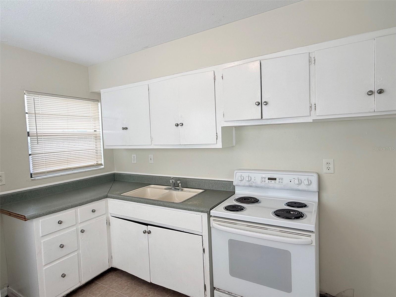 2404 10TH ST W #1, BRADENTON, FL, 34205