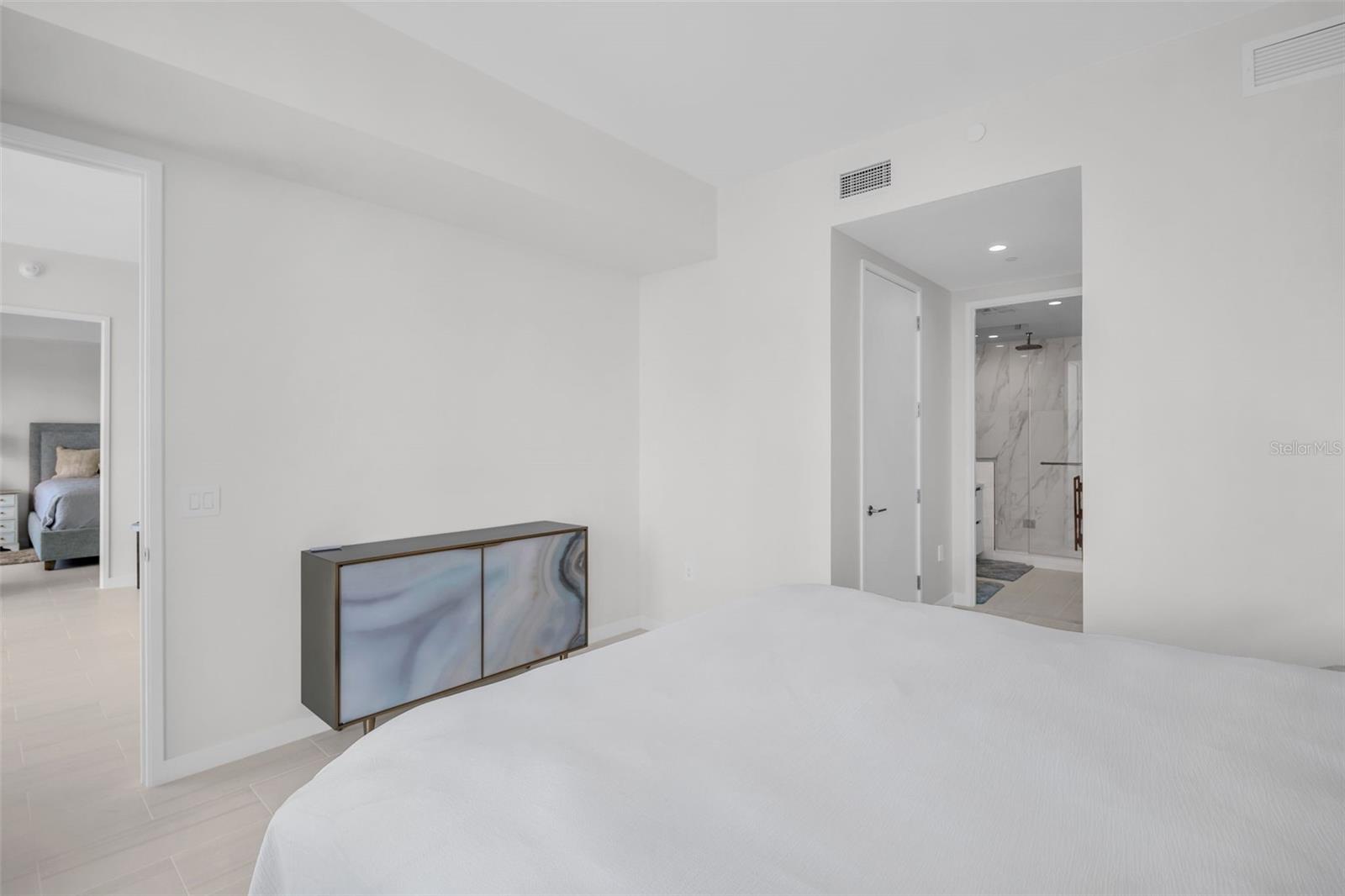 400 CENTRAL AVE #1204, ST PETERSBURG, FL, 33701