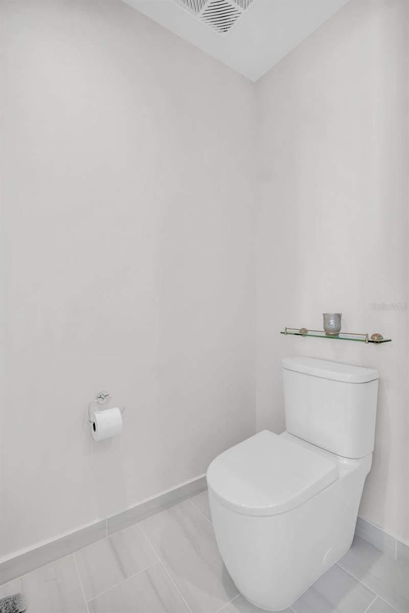 400 CENTRAL AVE #1204, ST PETERSBURG, FL, 33701