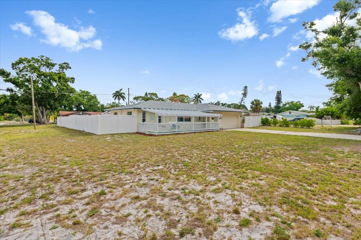 7816 3RD AVE W, BRADENTON, FL, 34209