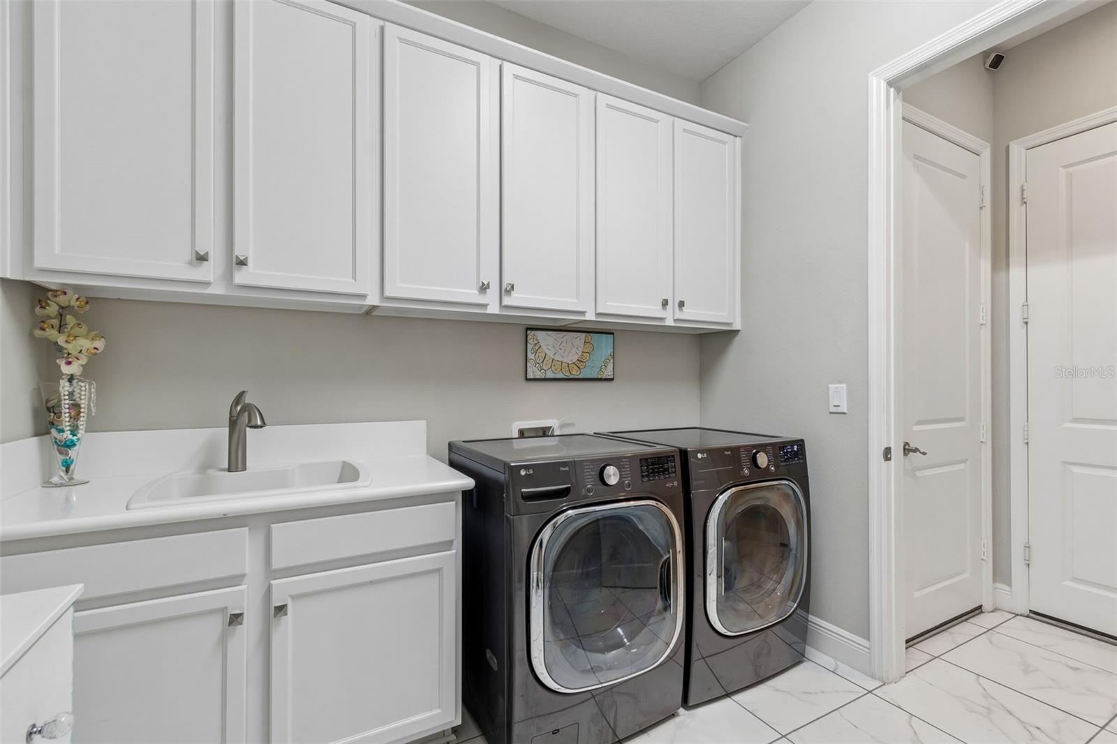 2213 HOLLOW FOREST CT, WESLEY CHAPEL, FL, 33543