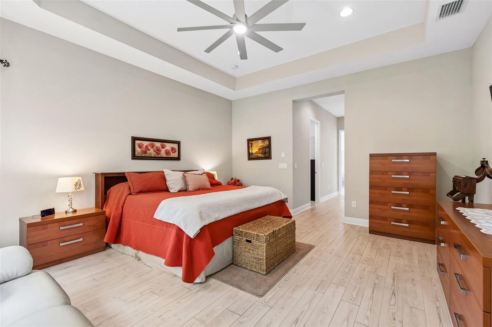 2213 HOLLOW FOREST CT, WESLEY CHAPEL, FL, 33543