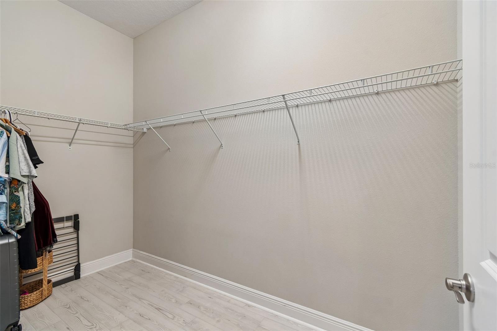 2213 HOLLOW FOREST CT, WESLEY CHAPEL, FL, 33543