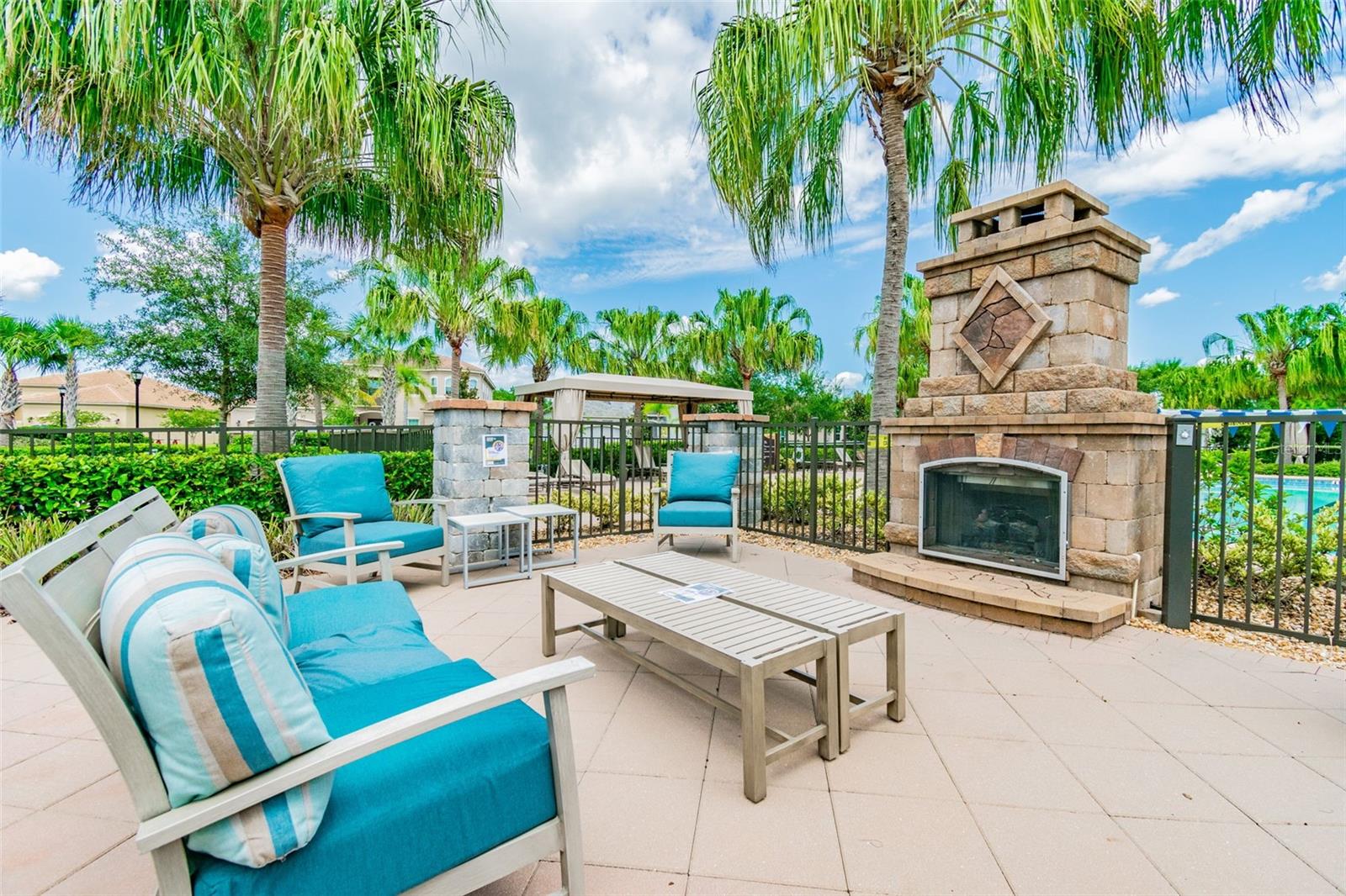 2213 HOLLOW FOREST CT, WESLEY CHAPEL, FL, 33543