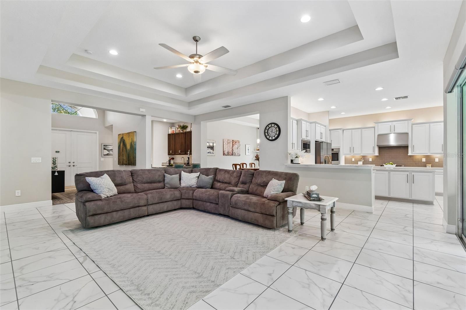 2213 HOLLOW FOREST CT, WESLEY CHAPEL, FL, 33543