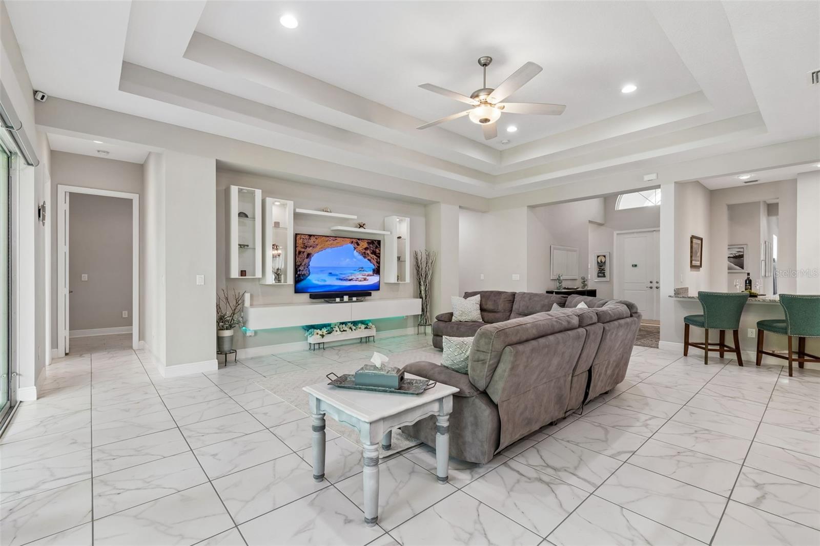 2213 HOLLOW FOREST CT, WESLEY CHAPEL, FL, 33543