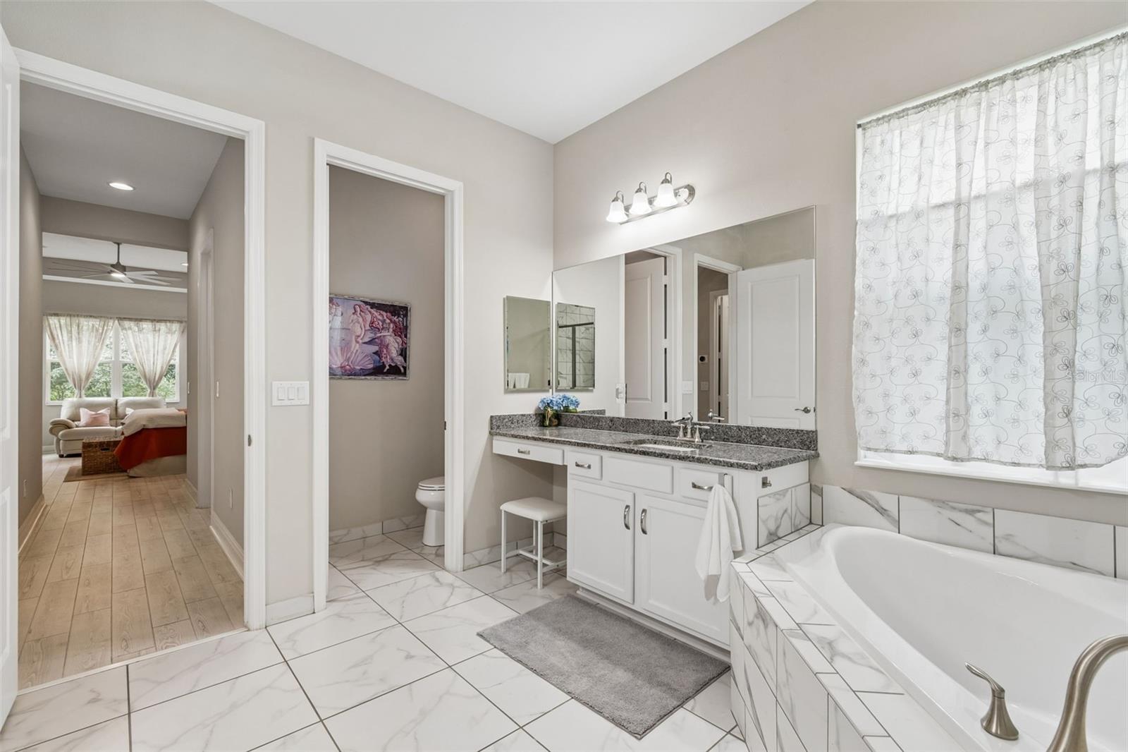 2213 HOLLOW FOREST CT, WESLEY CHAPEL, FL, 33543