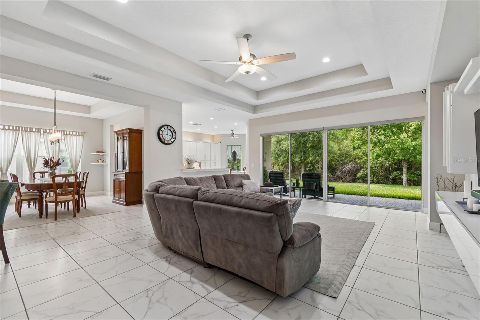 2213 HOLLOW FOREST CT, WESLEY CHAPEL, FL, 33543