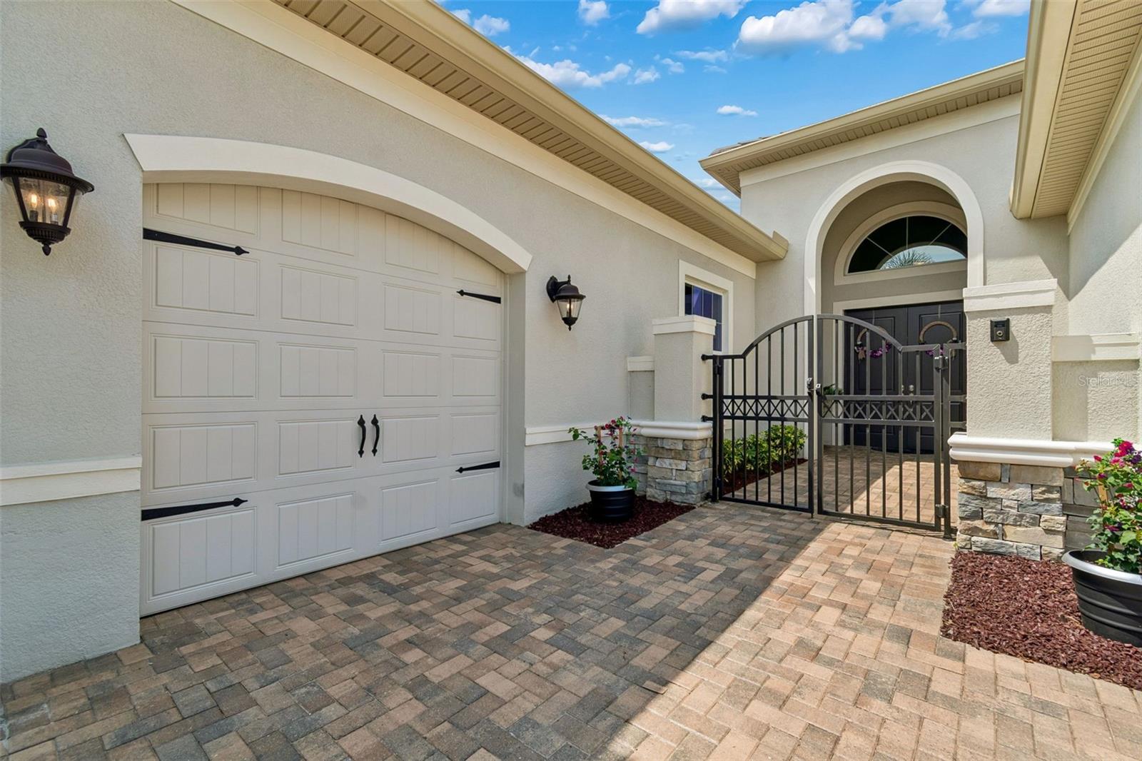 2213 HOLLOW FOREST CT, WESLEY CHAPEL, FL, 33543
